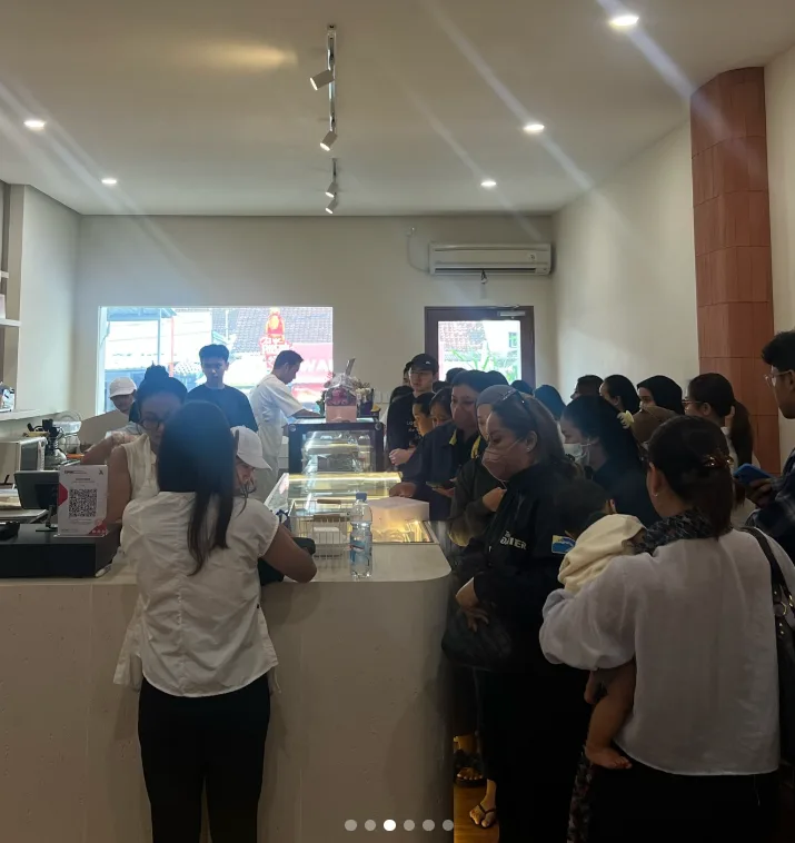 Kopi, Teh, atau Susu? Pasangan Terbaik untuk Donat Mochi Anda