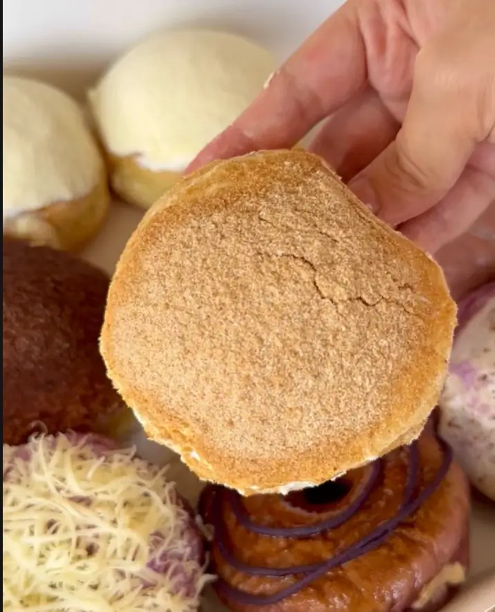 Donat Mochi vs. Bomboloni: Mana yang Tepat untuk Acara Anda?